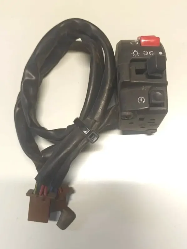 COMMODO DROIT - YAMAHA FZS FAZER