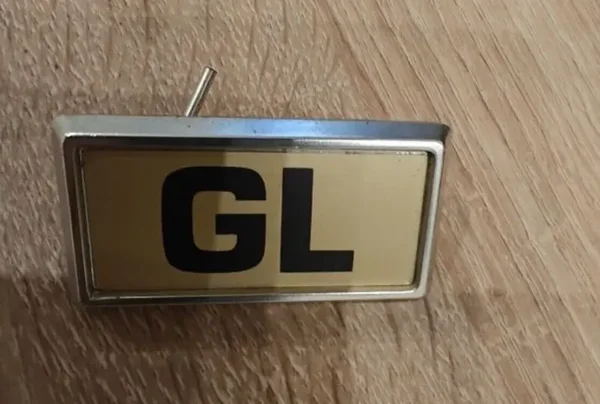 Emblème Monogramme Volvo GL