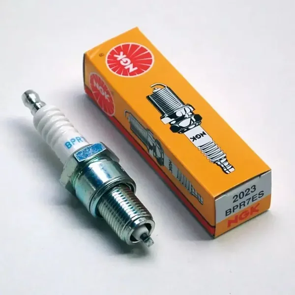 Bougie d'allumage NGK pour moto Yamaha 1000 Après 1983 BPR7ES / 2023