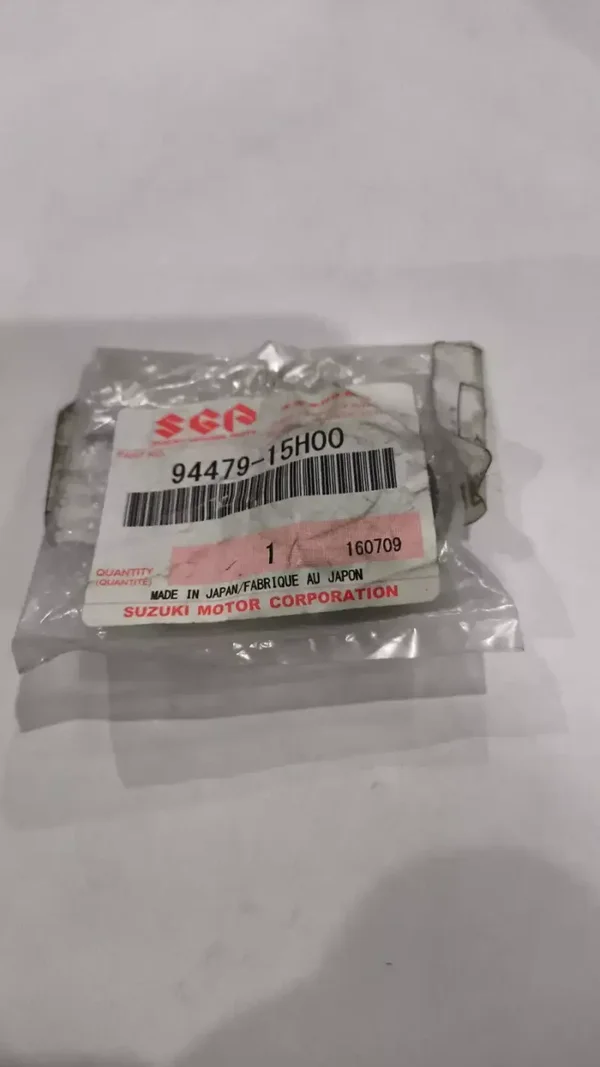 caoutchouc montage carenage suzuki 94479-15H00 gsxr 600 750 1000 gsx 1300 r haya
