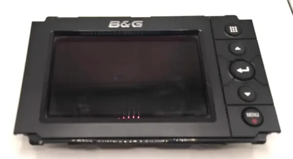 face avant de B&G H5000 avec écran