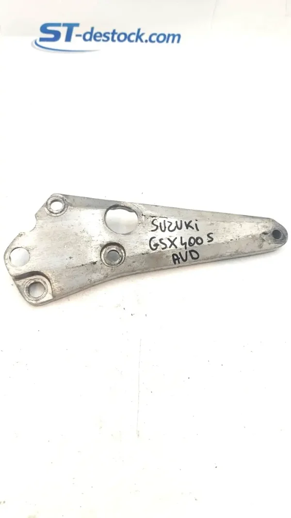 Platine repose pied avant droit Suzuki GSX 400 S