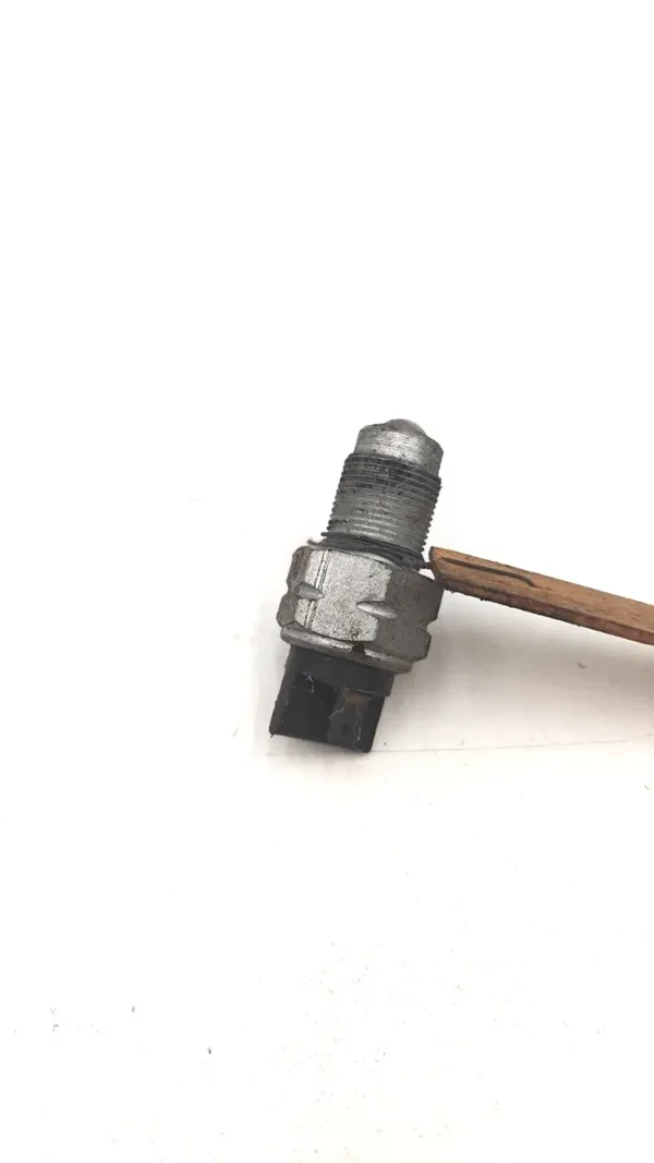 Contacteur feu de recul Renault R14