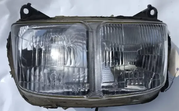 Optique de phare Honda 750 VFR RC36