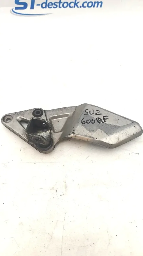 Platine repose pied Suzuki 600 - 900 RF
