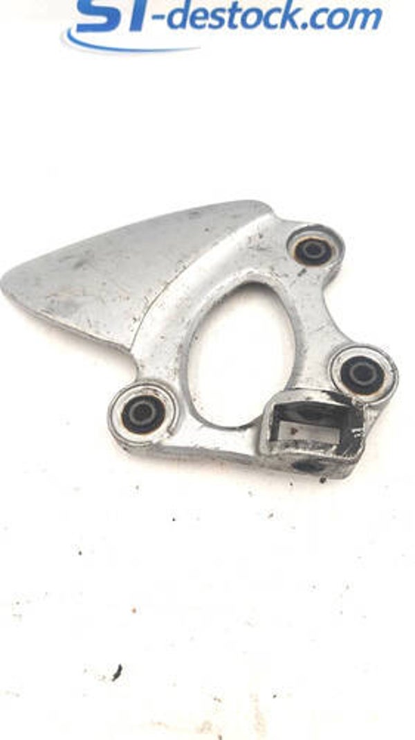 Platine repose pied droit Suzuki 750 GSXF