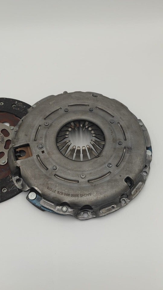 Sachs 3000 950 675 Kit d'embrayage Peugeot 3008 308 5008 508 Citroën C4 C5 DS4