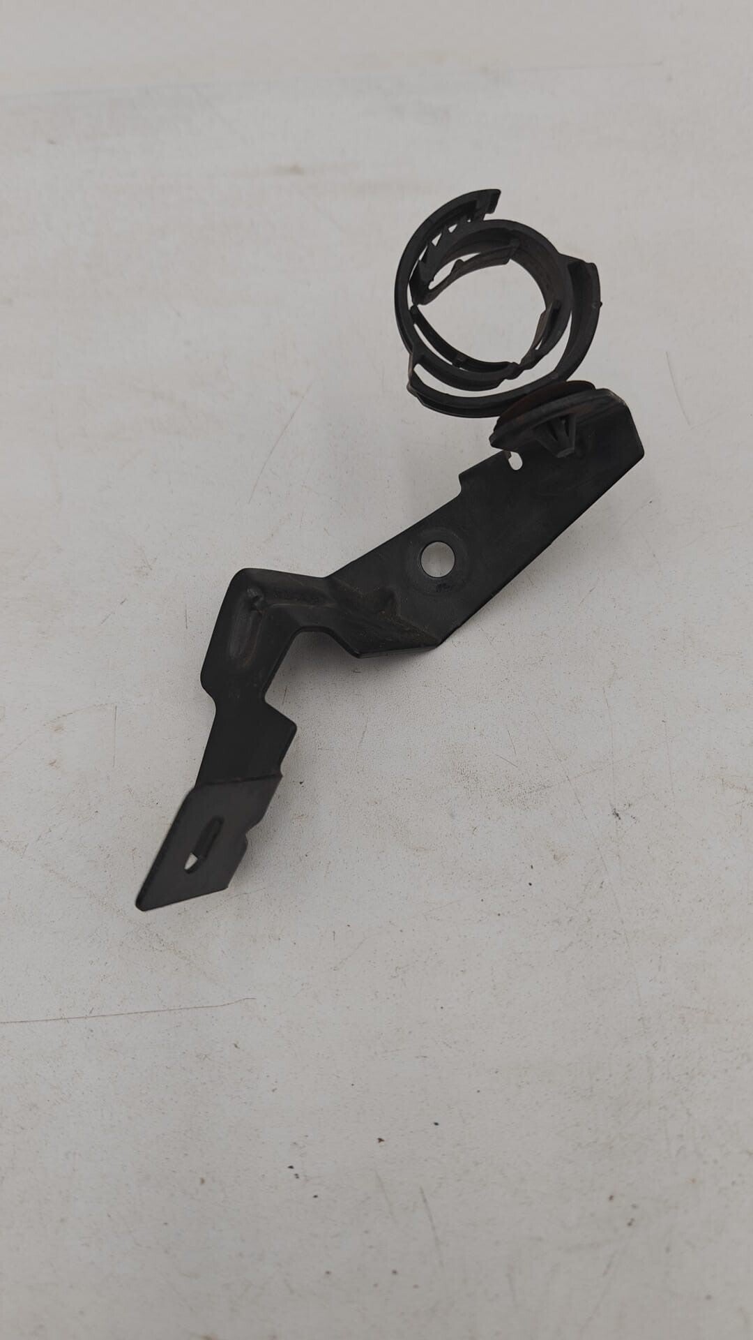 Patte de fixation faisceau 411938c