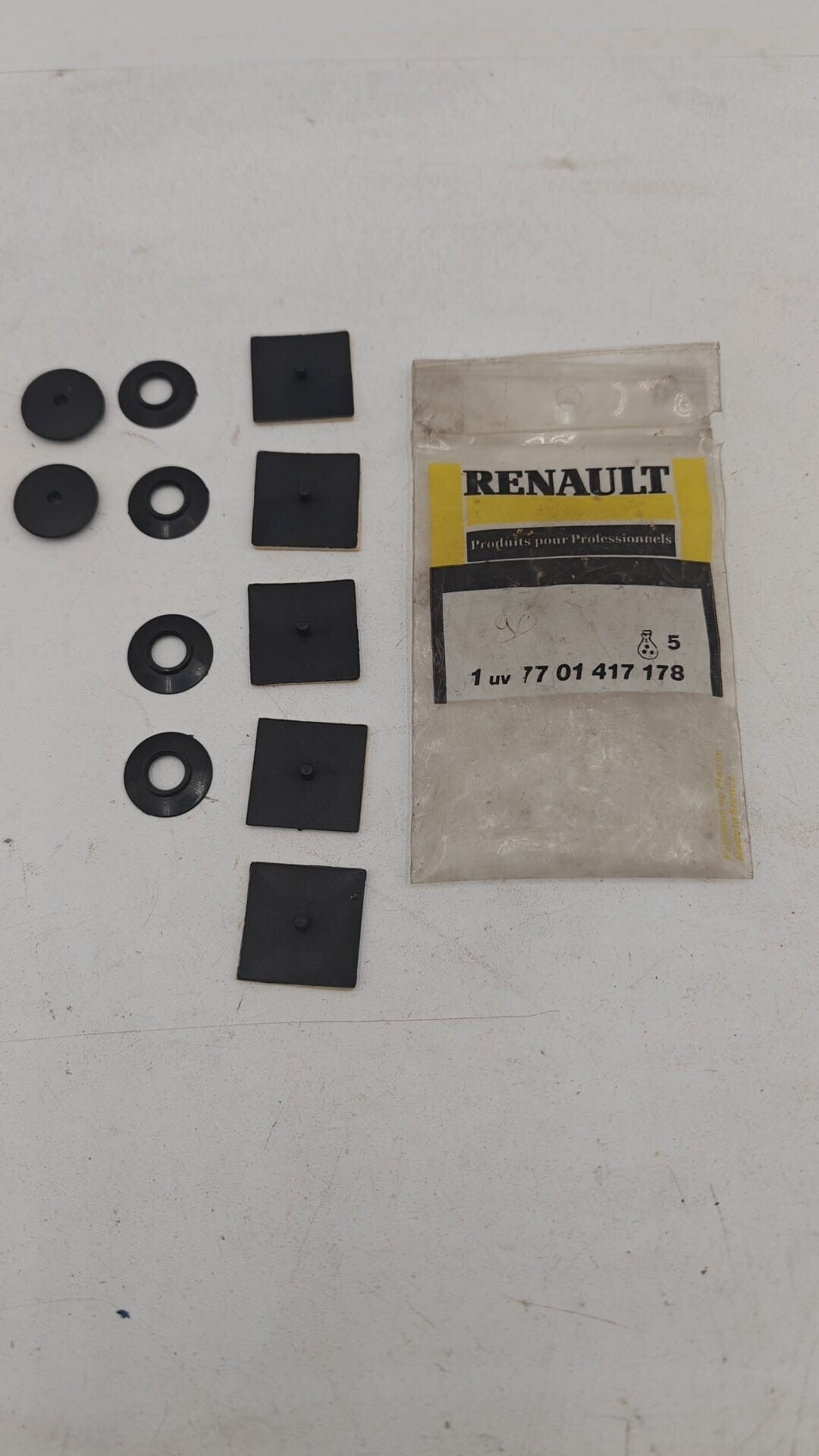 COLLECTION FIXATION DE TAPIS INTERIEUR AVANT RENAULT ANNEE 1980/2000 -7701417178