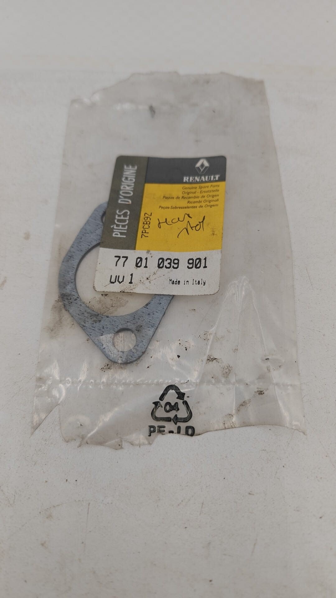 Joint pompe a eau Renault 7701039901