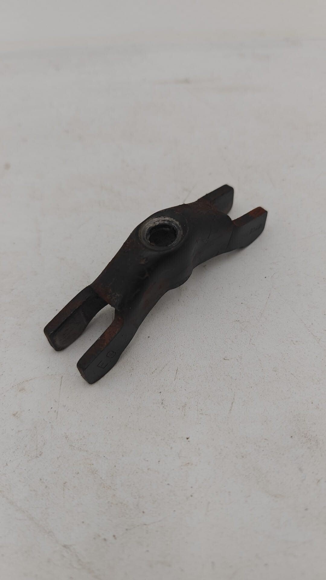 Opel Astra H Support de pince d'injecteur de carburant b148