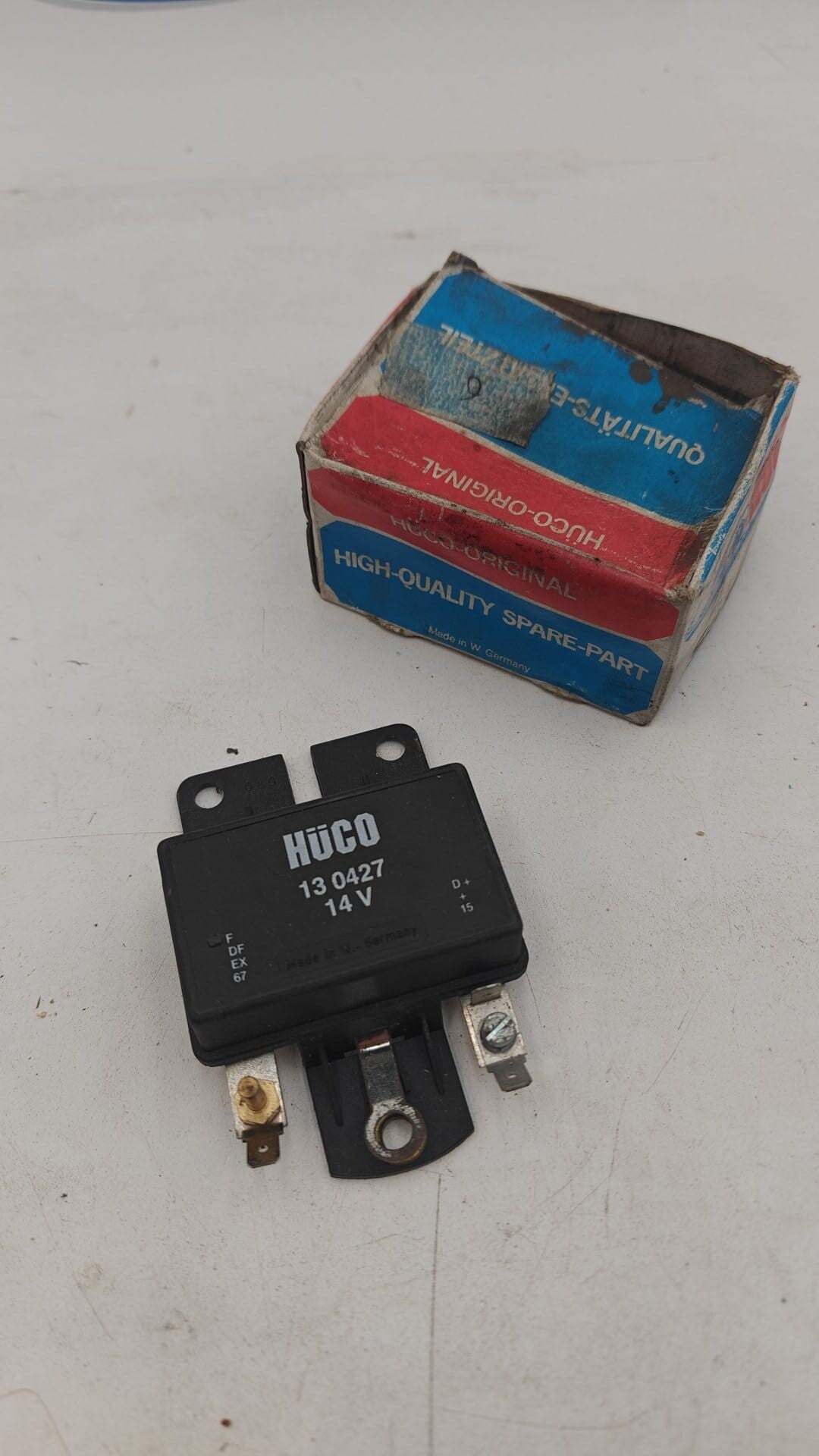 Citroen Simca Peugeot Renault Volvo Jeep Fiat regulateur 14 volts HUCO