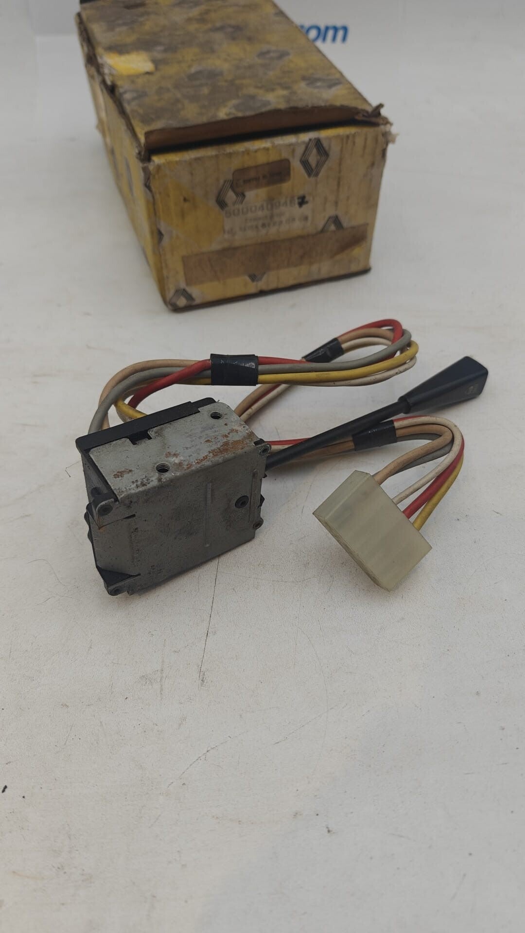 Commodo de phare et klaxon pour Renault master 1 d'origine Renault 5000409487