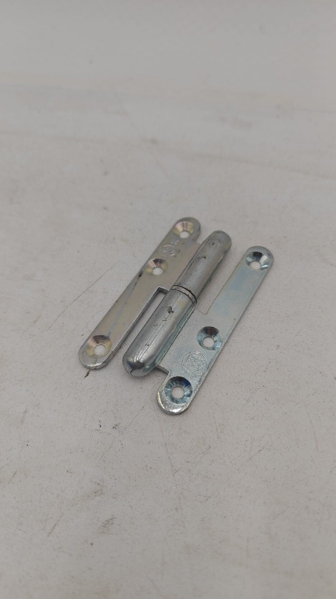 Paumelle menuiserie bois bout rond 80x45mm J530080