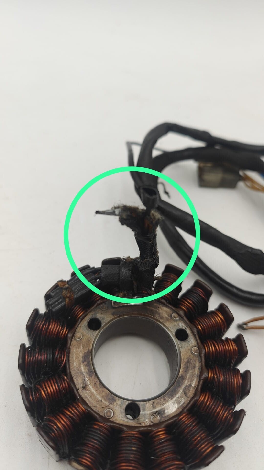 Stator d'alternateur Kawasaki Z1300 A1 à réparer