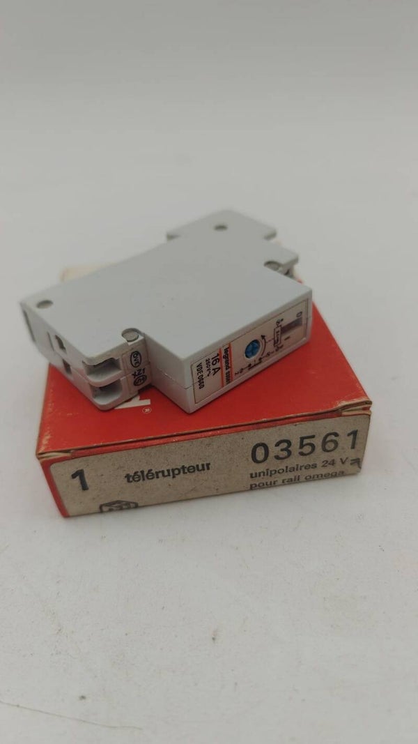 Télérupteur Legrand 24v VDE 0660 16A 250v 03561