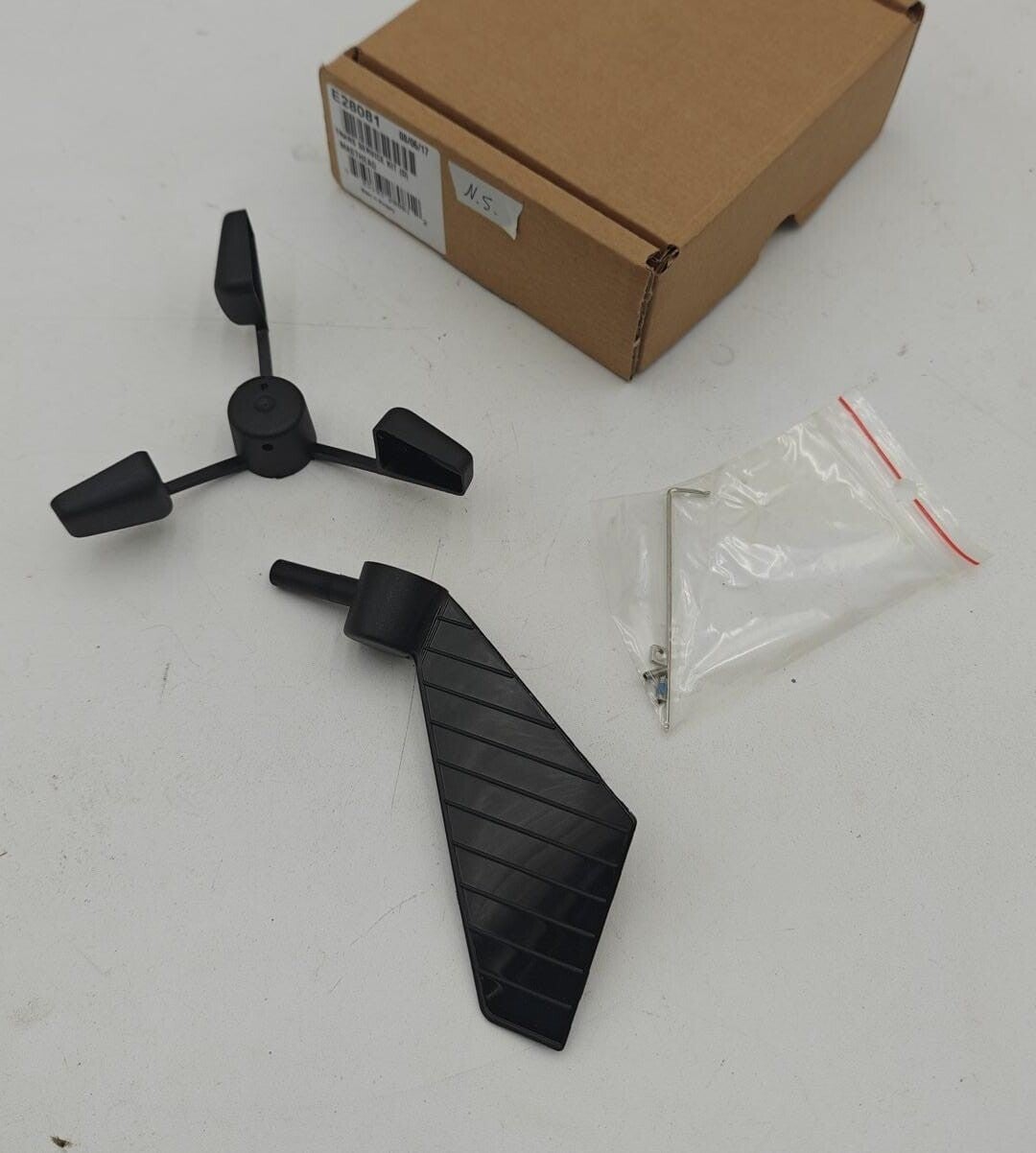 Raymarine E28081 Girouette/tasses compatible avec tête de mât ST50 ST60 et ST80