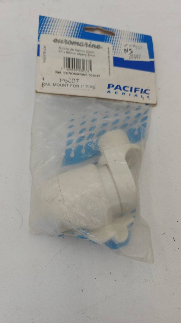 rotule de balcon nylon 93x66mm perçage 8mm pour antenne VHF