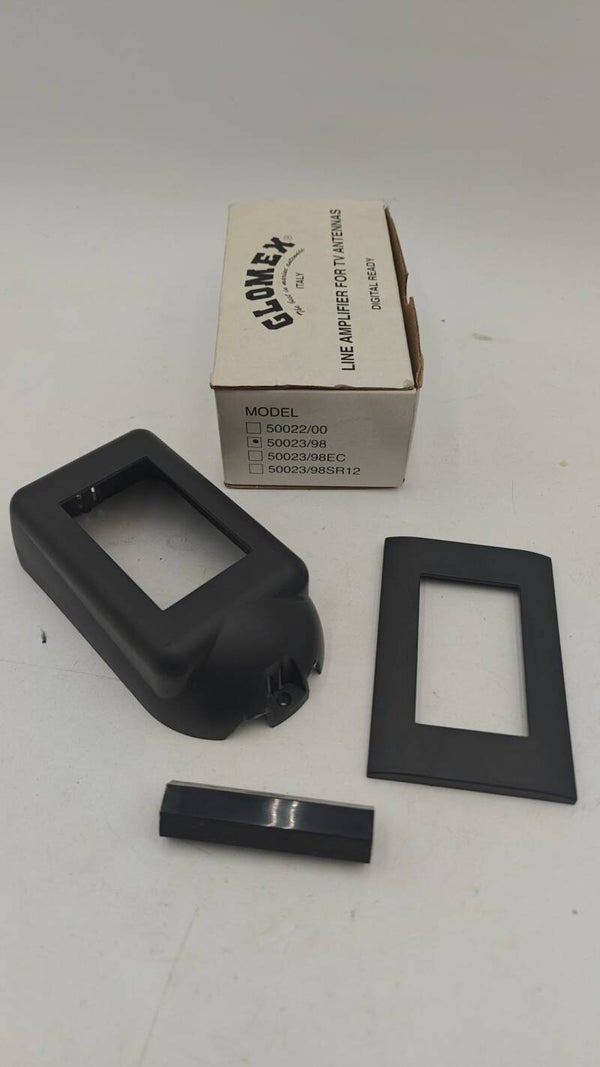 Capot amplificateur d'antenne glomex 50023/98