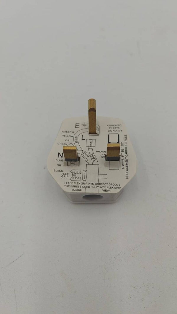 Fiche secteur mâle Royaume-Uni, BS1363 RS PRO, 250 V, 2+E 3A, Câble Blanc Type G - BS1363