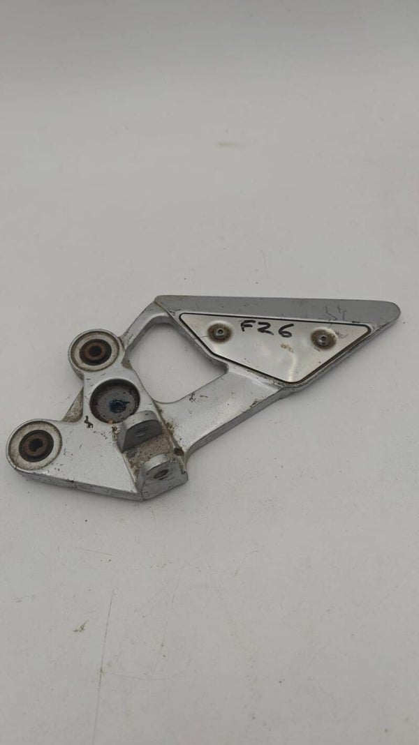 Platine repose pied pilote gauche FZ 6