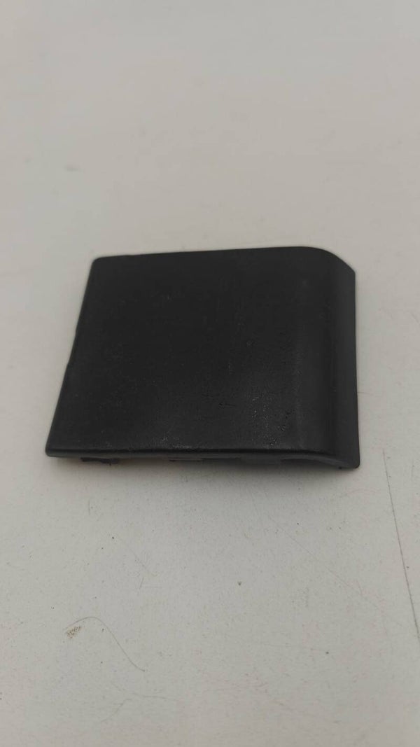 Cache d'anneau de remorquage de pare-chocs avant Renault MEGANE III 511800001R