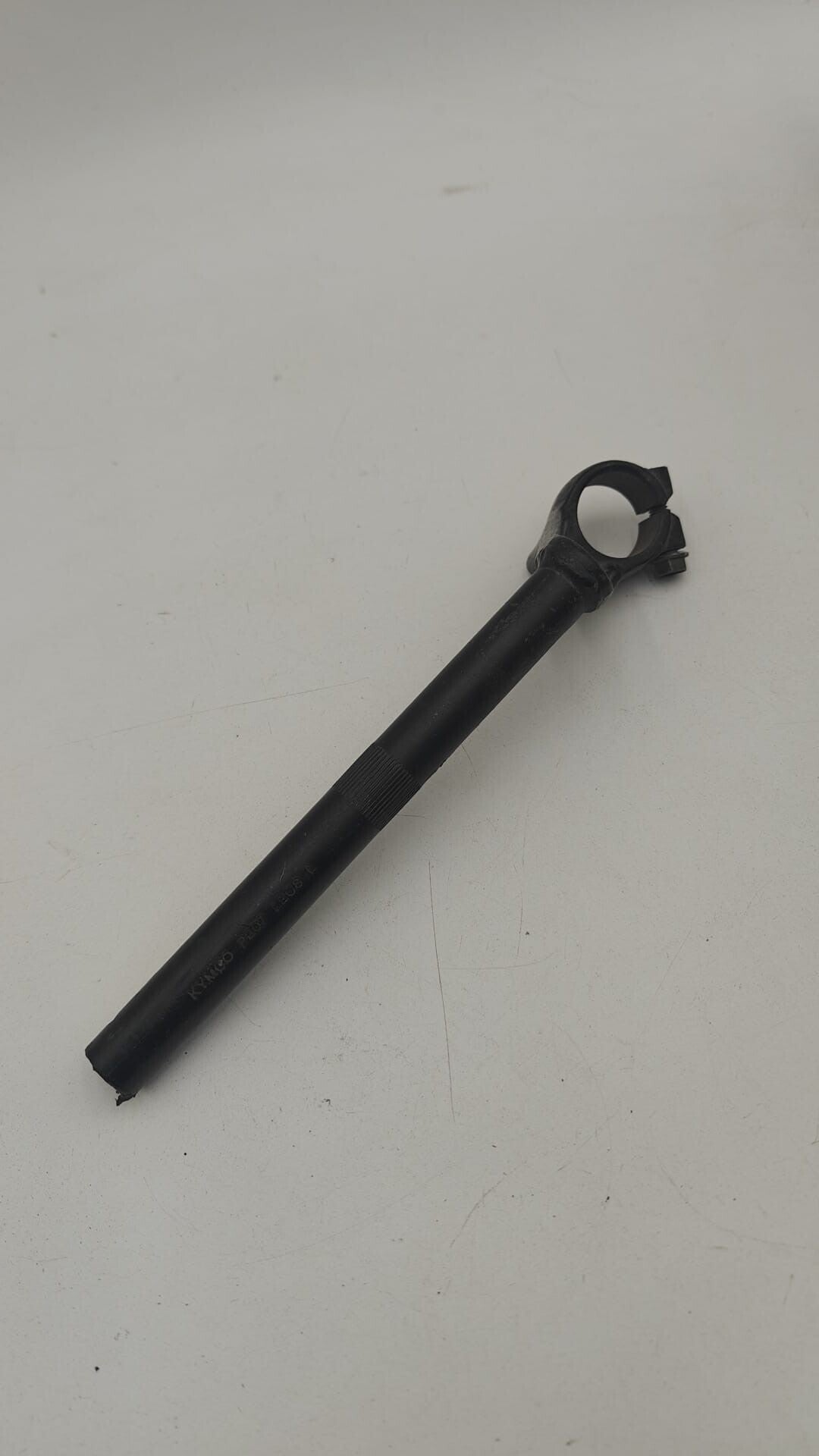 Guidon bracelet gauche Kymco 125 Quannon LEC8