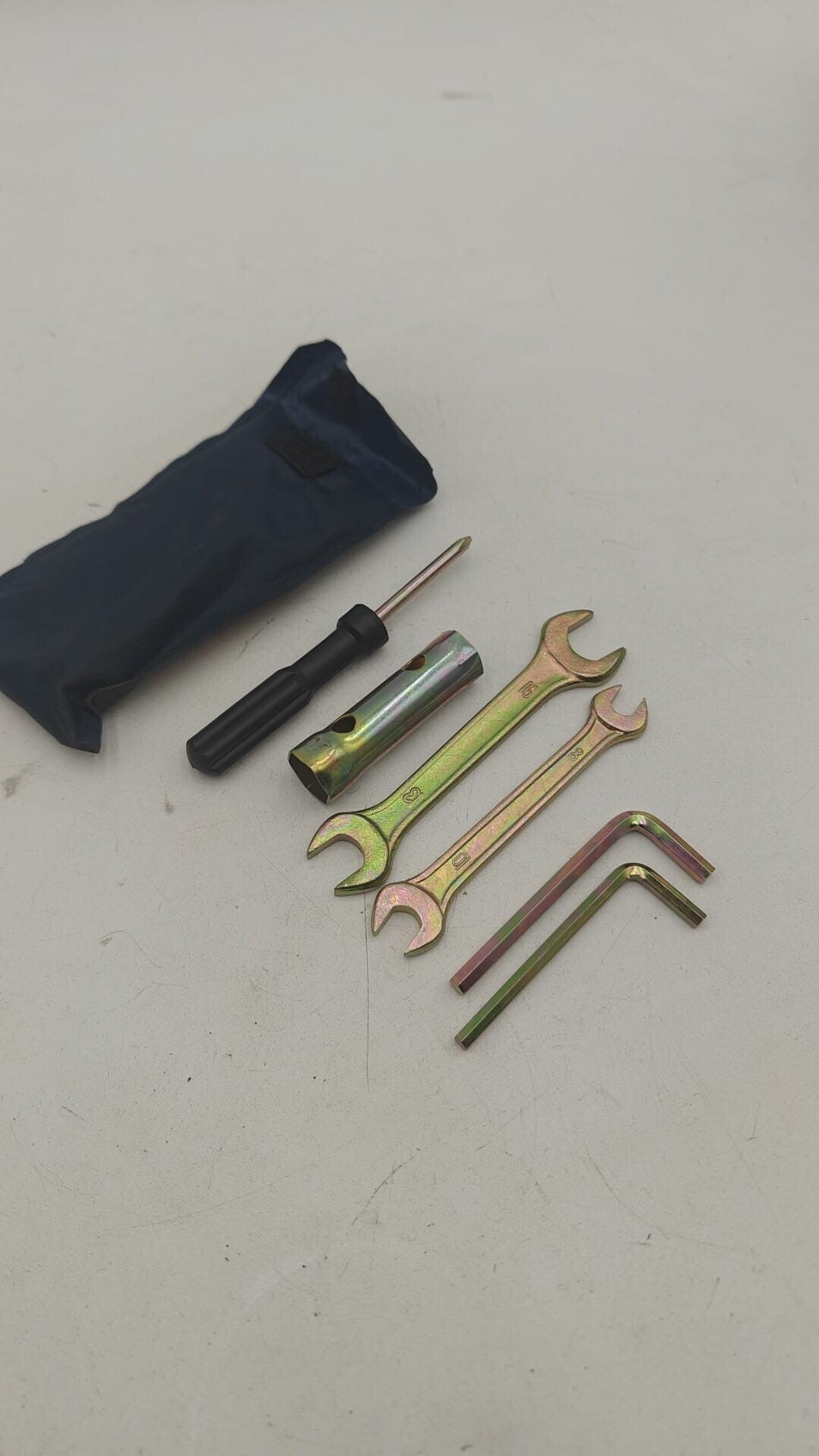 Trousse à outils pour scooter
