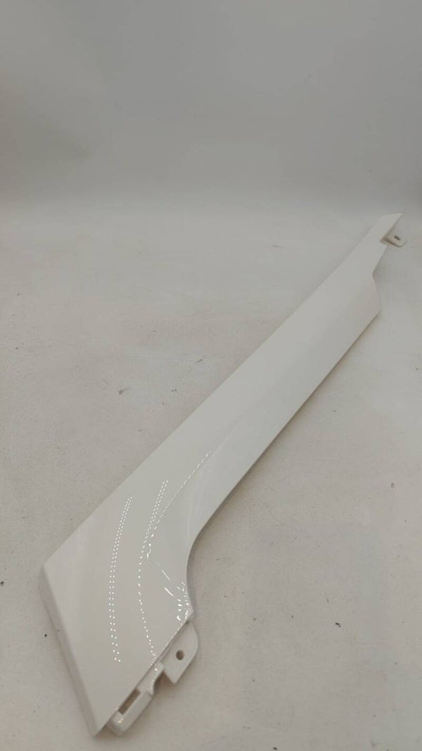 CACHE INFERIEUR DE CHASSIS DROIT BLANC S5 DELIVERY