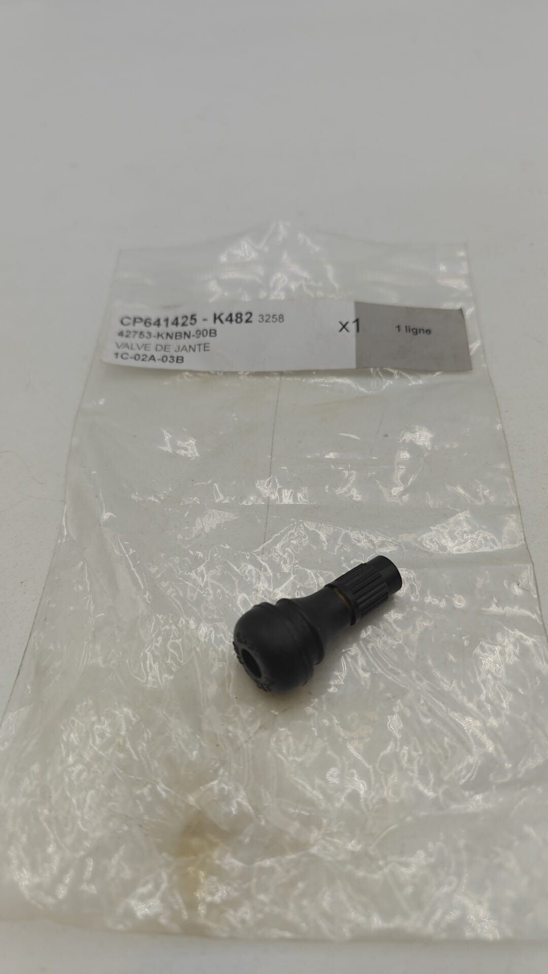VALVE DE JANTE référence 42753-KNBN-90B origine Kymco