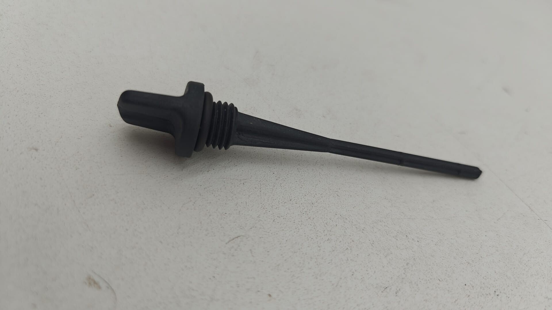 Bouchon d’huile moteur d’origine adapté au Piaggio Hexagon LX4 Code 487060