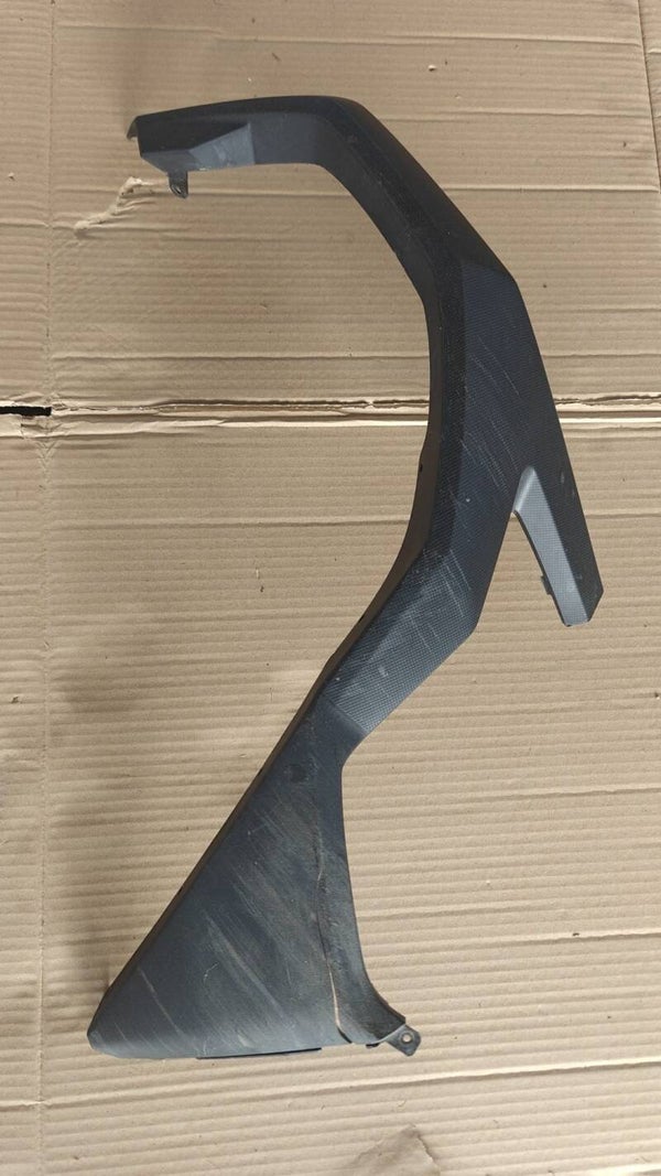 Cache lateral gauche KYMCO CV3 550 2022-2023