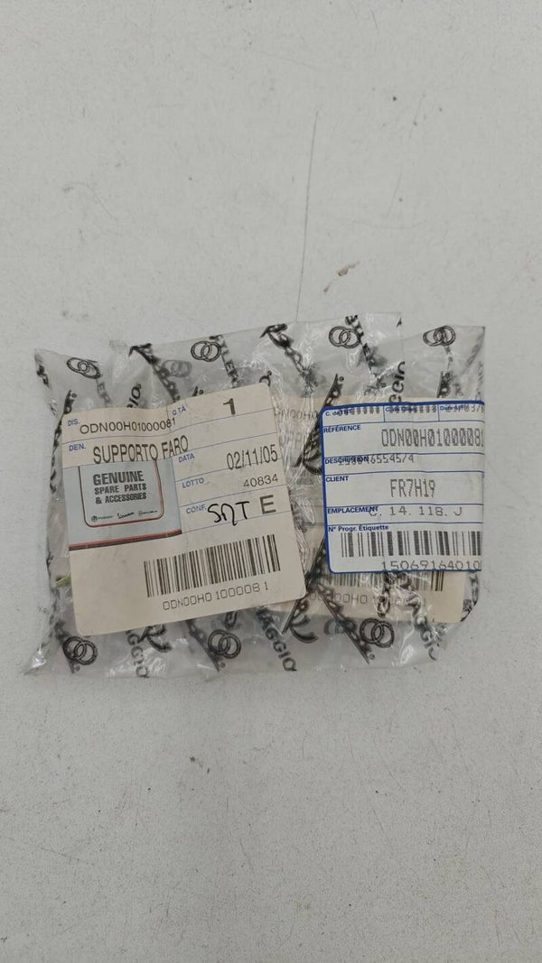 Support de phare PIAGGIO - ODN00H01000081