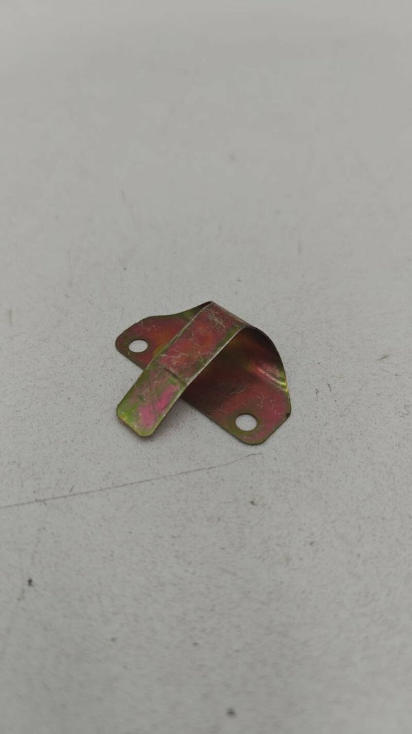 Plaquette fermeture trappe de tablier avant 573057 pour Piaggio 50-125 FLY / Liberty / Vespa LX