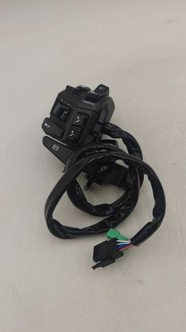 Boitier commutateur gauche KYMCO AK550 origine 3520A-AKB8-E01