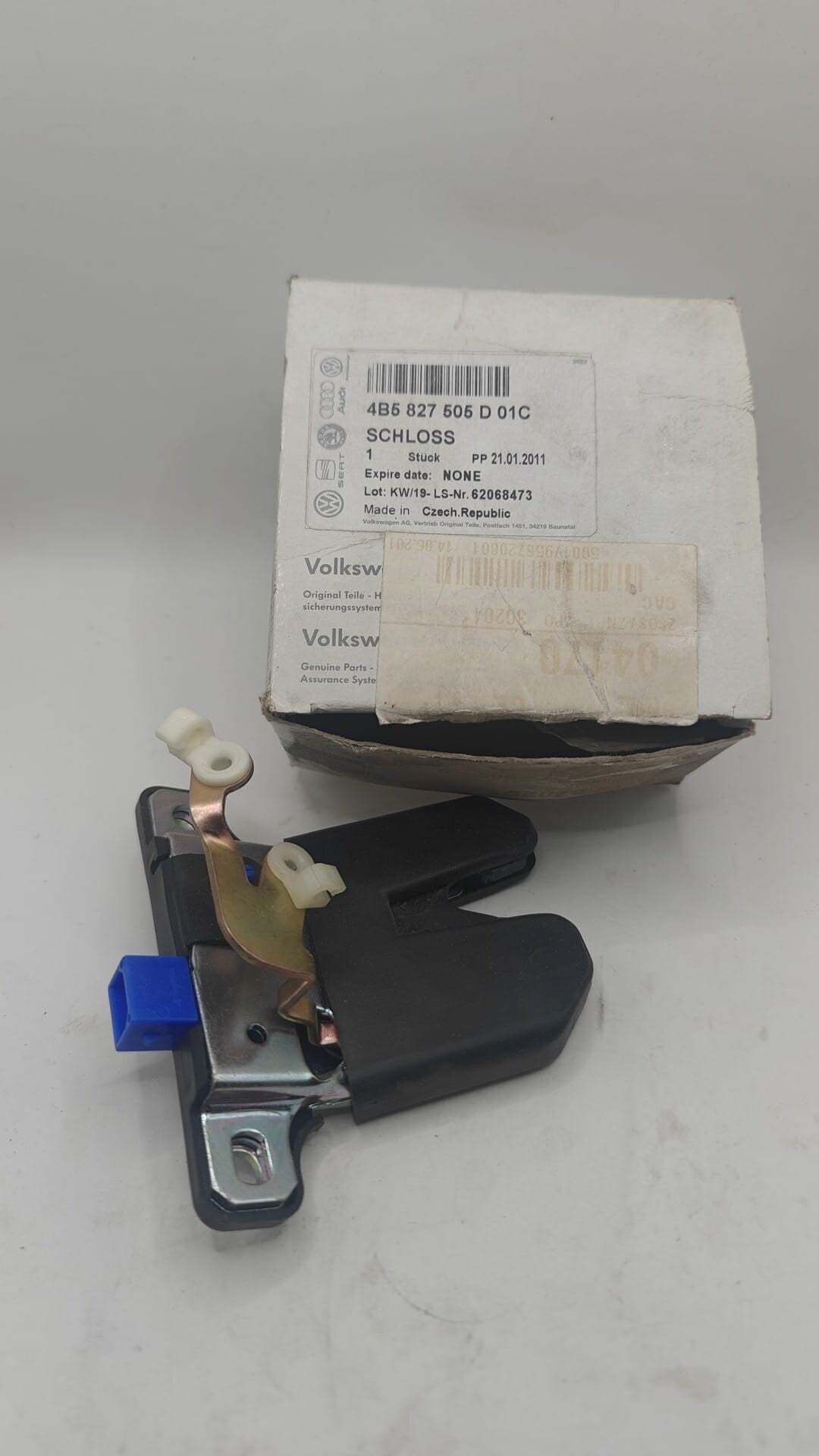 Audi A6 S6 C5 4B Serrure de loquet coffre 4B5827505