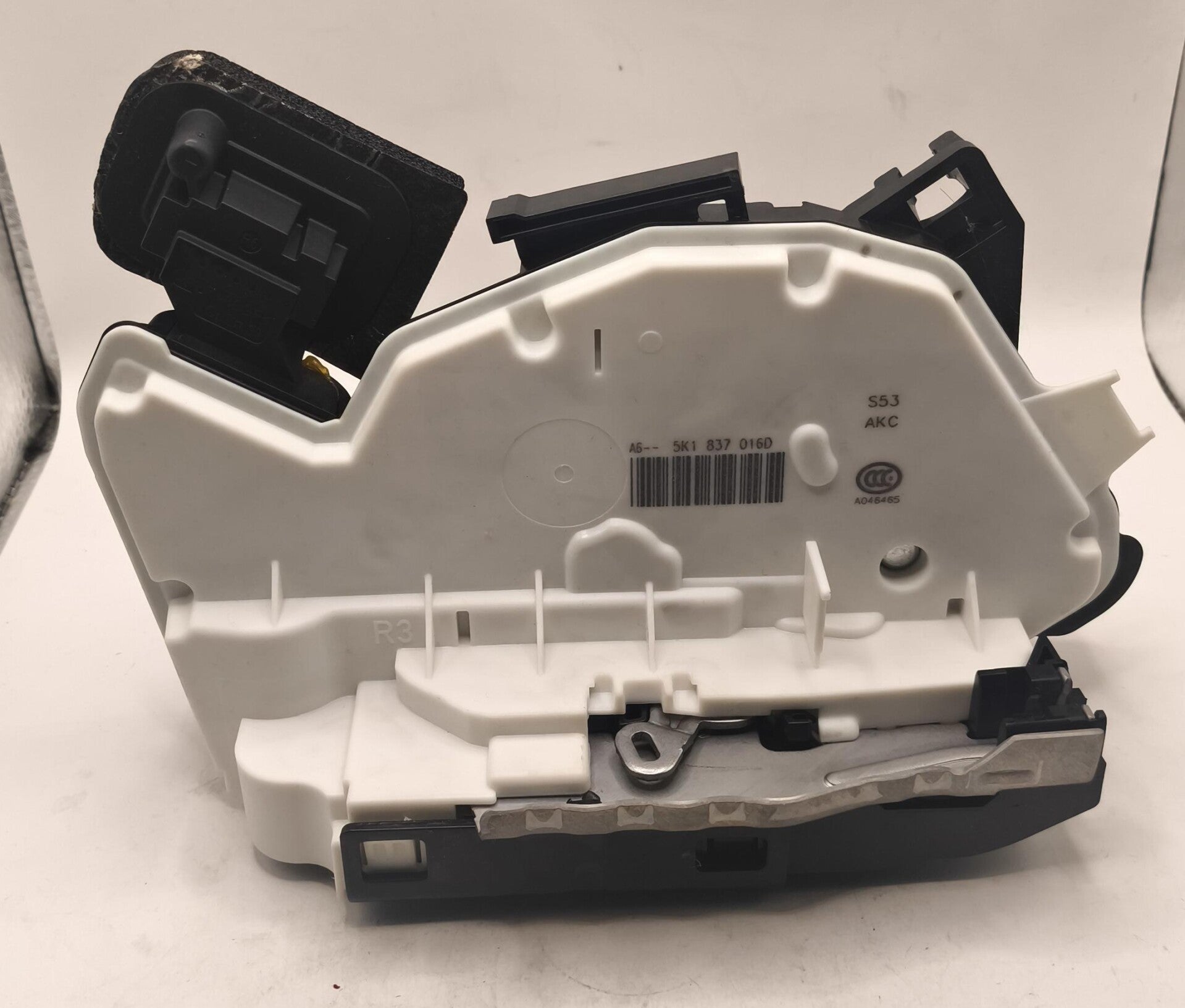 Gache de porte avant droit VW 5K1837016D