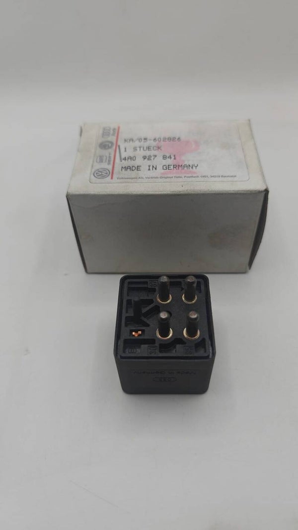 Relais pour Volkswagen T 40Référence produit : 4A0 927 841