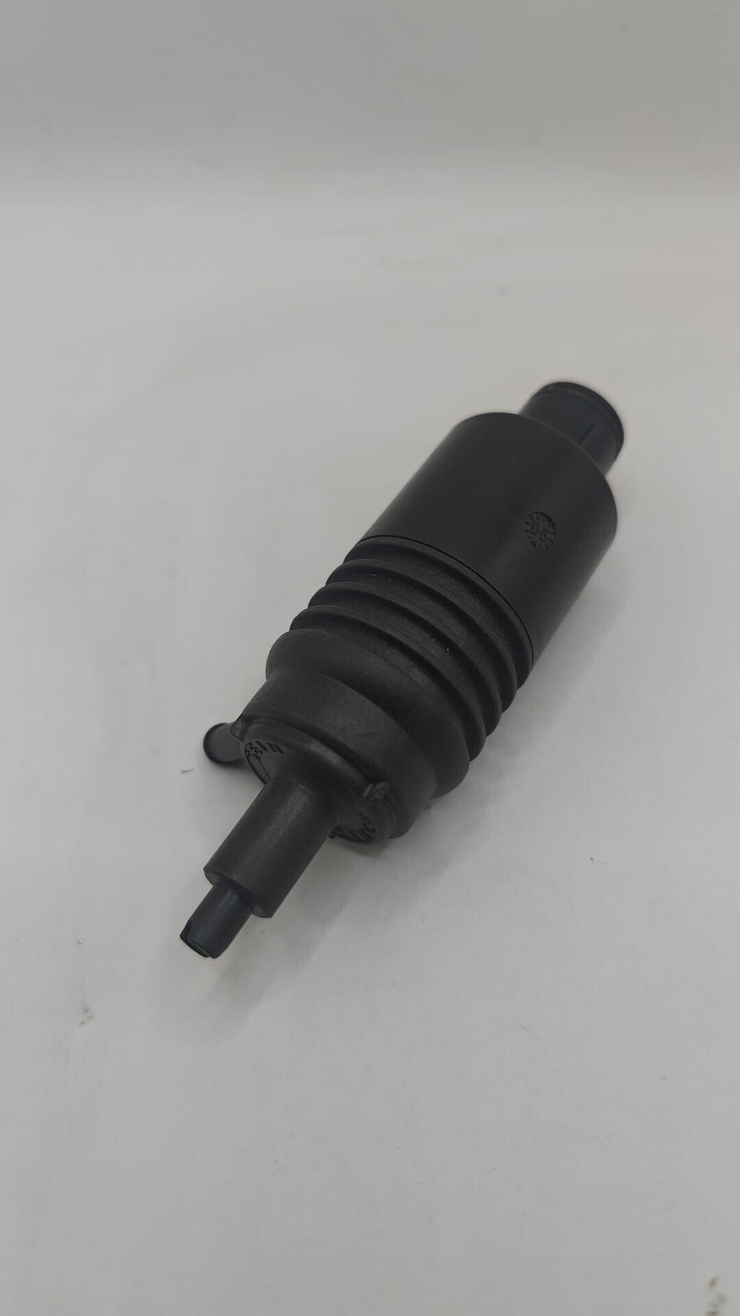 Pompe lave-glace 4A0955651 Audi 80 B4 Audi 100 C4 Audi A4 B5 Audi A6 C4