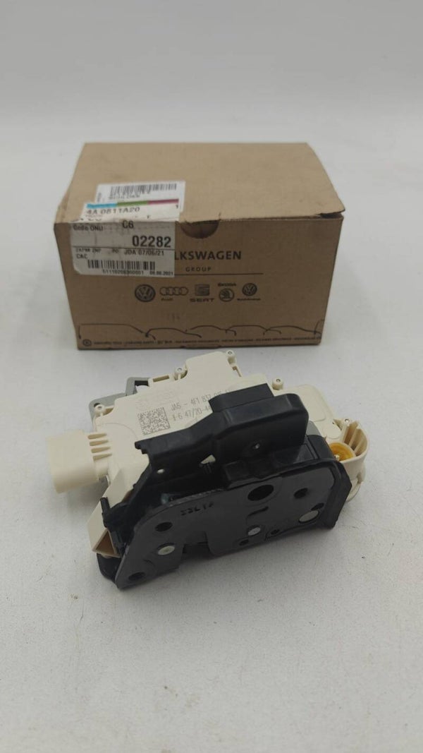 Serrure électrique de porte avant gauche AUDI A3 A4 A6 A8 SEAT EXEO 4F1837015E neuf d'origine