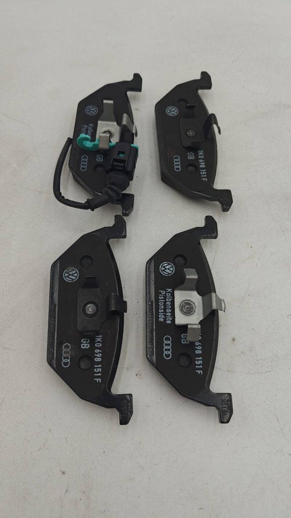 VW 1K0698151F - Jeu de 4 plaquettes de frein