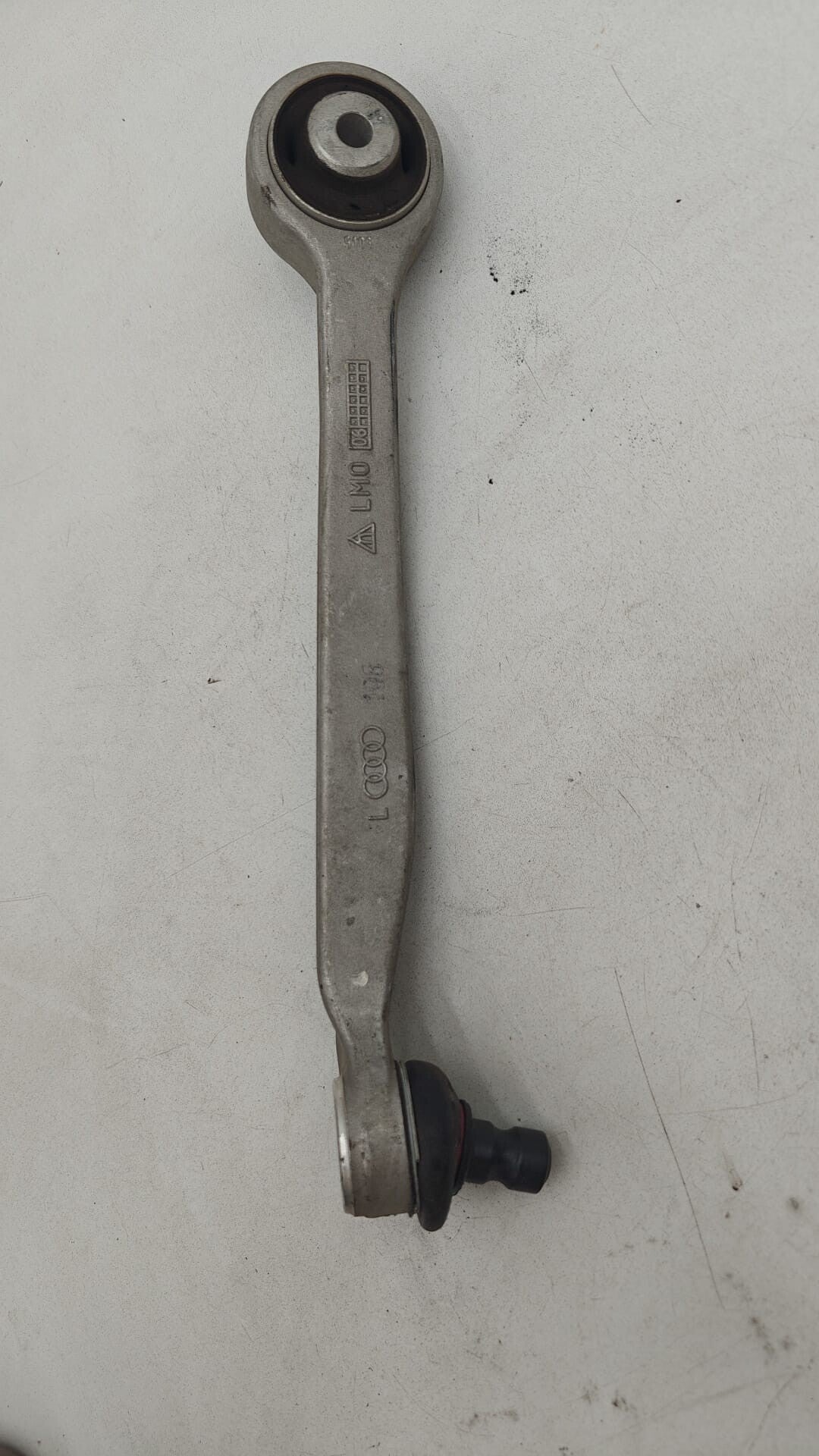 8E0407505A BRAS DE SUSPENSION SUPERIEUR AVANT GAUCHE VW