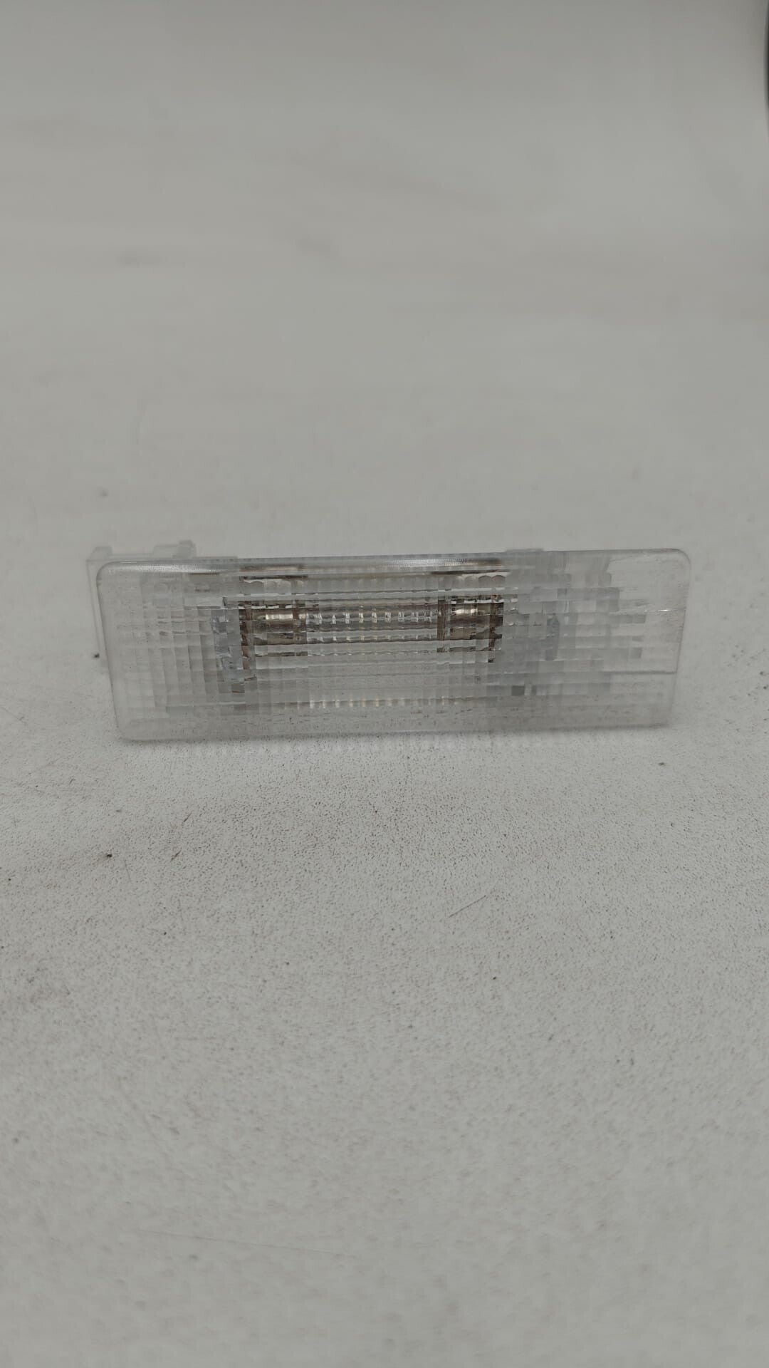 Éclairage de plaque d'immatriculation VW - 7L6947101A