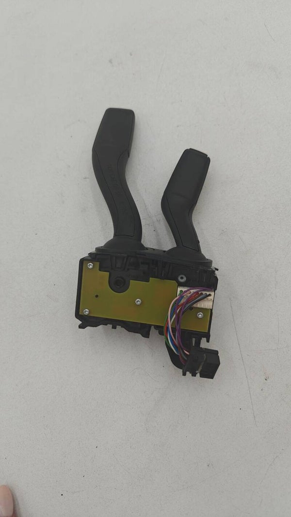 Commodo de clignotant pour VOLKSWAGEN GOLF, JETTA