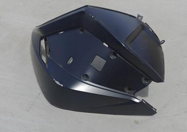 UN CACHE CARENAGE PLASTIQUE DROIT 64302-AGJ5-E000 KYMCO 550 CV3 4T EURO 5