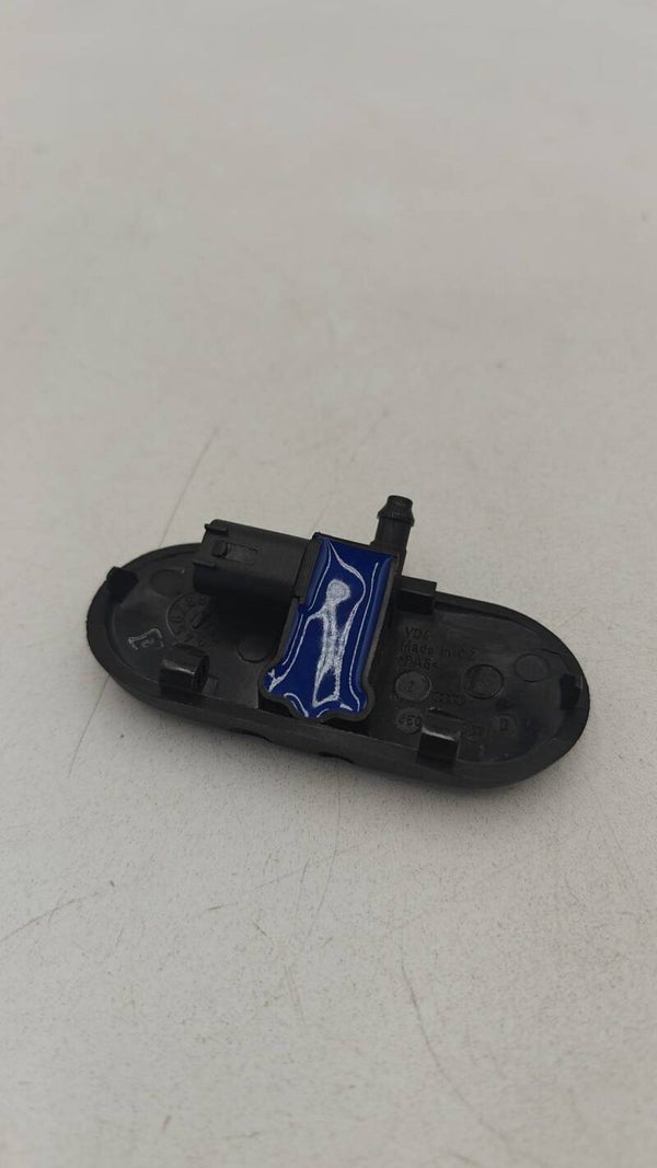 VAG 8E0955987D Gicleur de lave-glace pour AUDI A4, A3