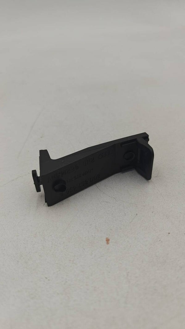 Clip de fixation de pare-chocs arrière droit AUDI OEM 96-02 A4 Quattro 8D0807435A