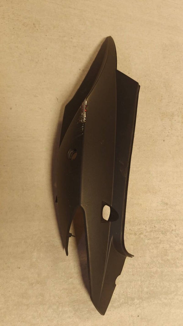 Coque arrière gauche Kymco agility 83600-LGB5-E000