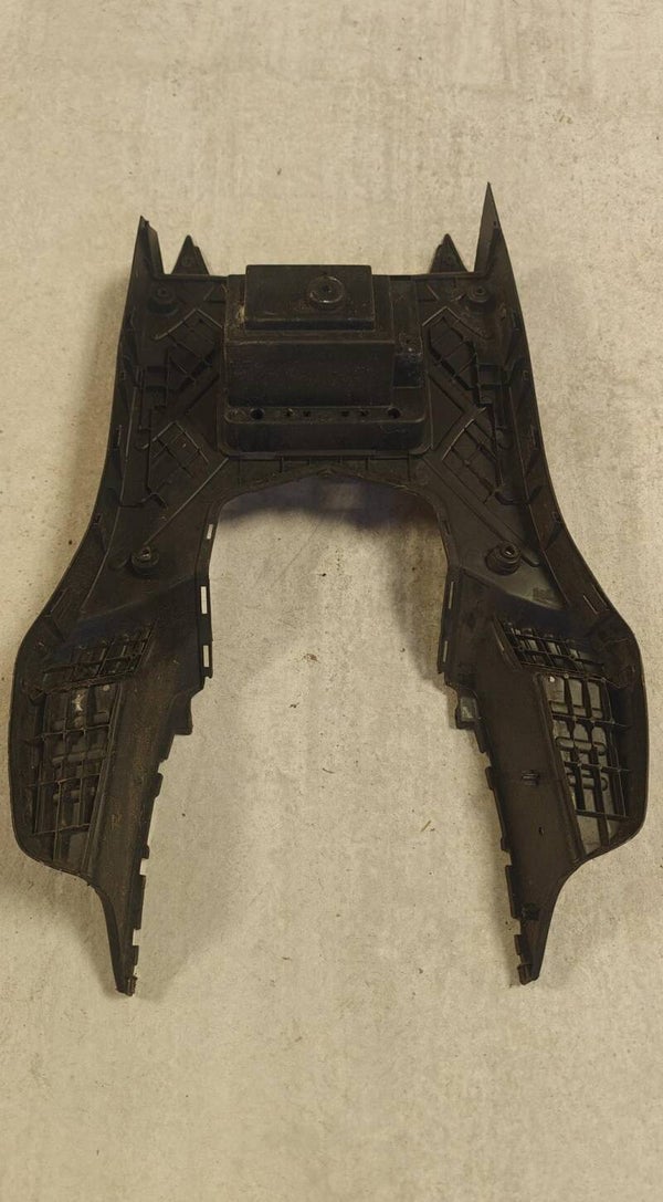 64310-LCB9-C000 Marche pied pour Kymco Agility noir