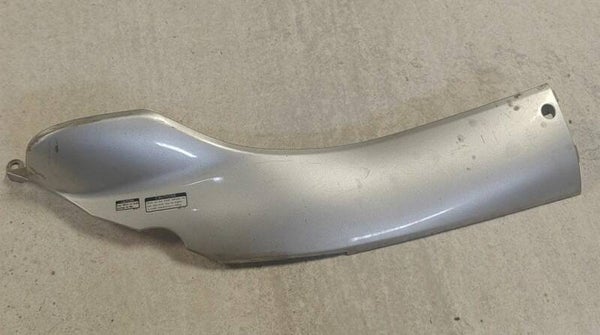 Sabot bas de caisse droit Kymco Grand dink 64305-KKC4-9000